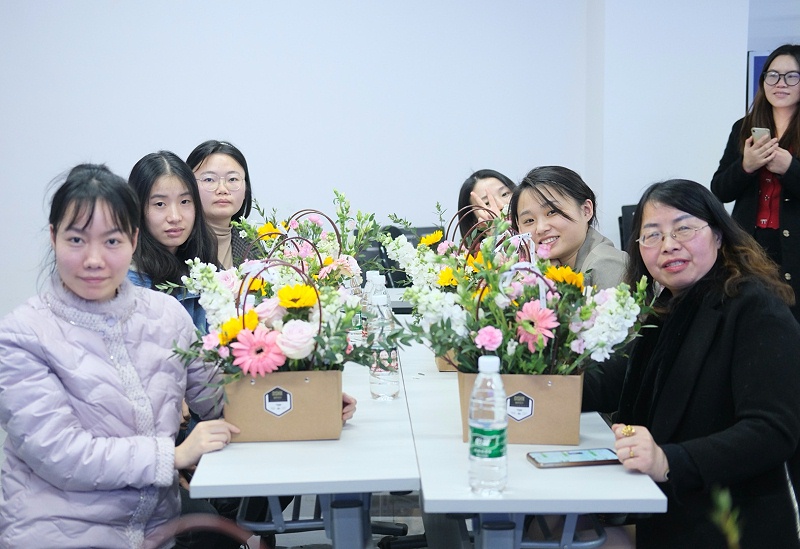 1053a044-7de0-4932-8eb0-7f72d7751a25