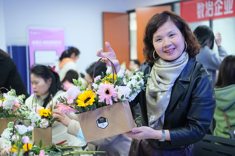 14114801-e60b-4676-a333-eee9ea9b9c75