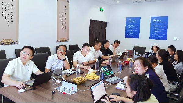 金蝶小微SME伙伴發展部總經理孫浪蒞臨湖南夢蝶指導，AI智能體賦能業務全場景升級！